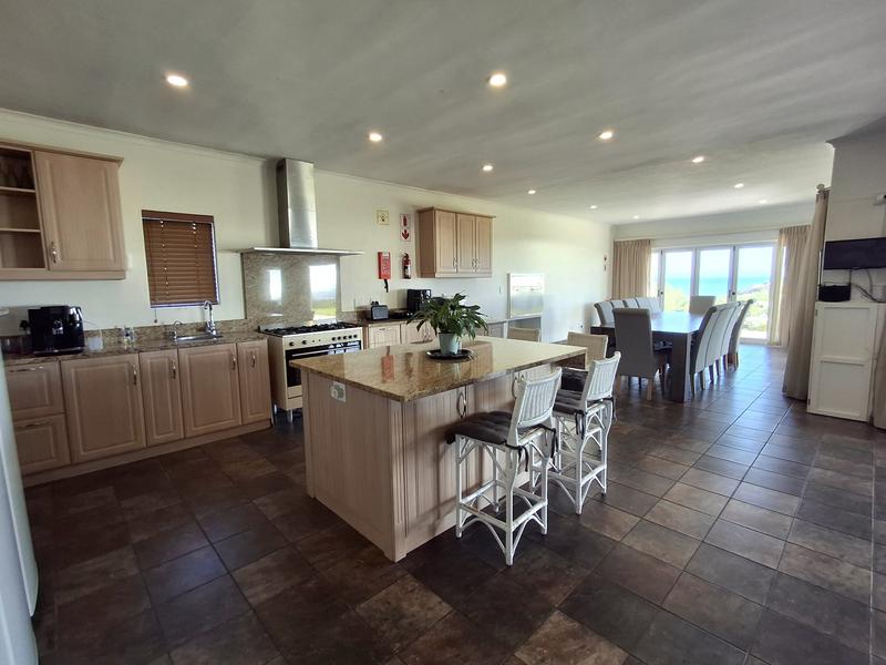 6 Bedroom Property for Sale in Duyker Eiland Western Cape